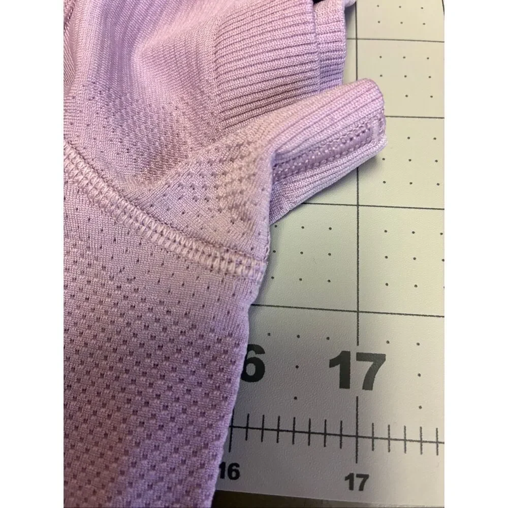 Lululemon Short Sleeve Swiftly Tech in Lavender Size S